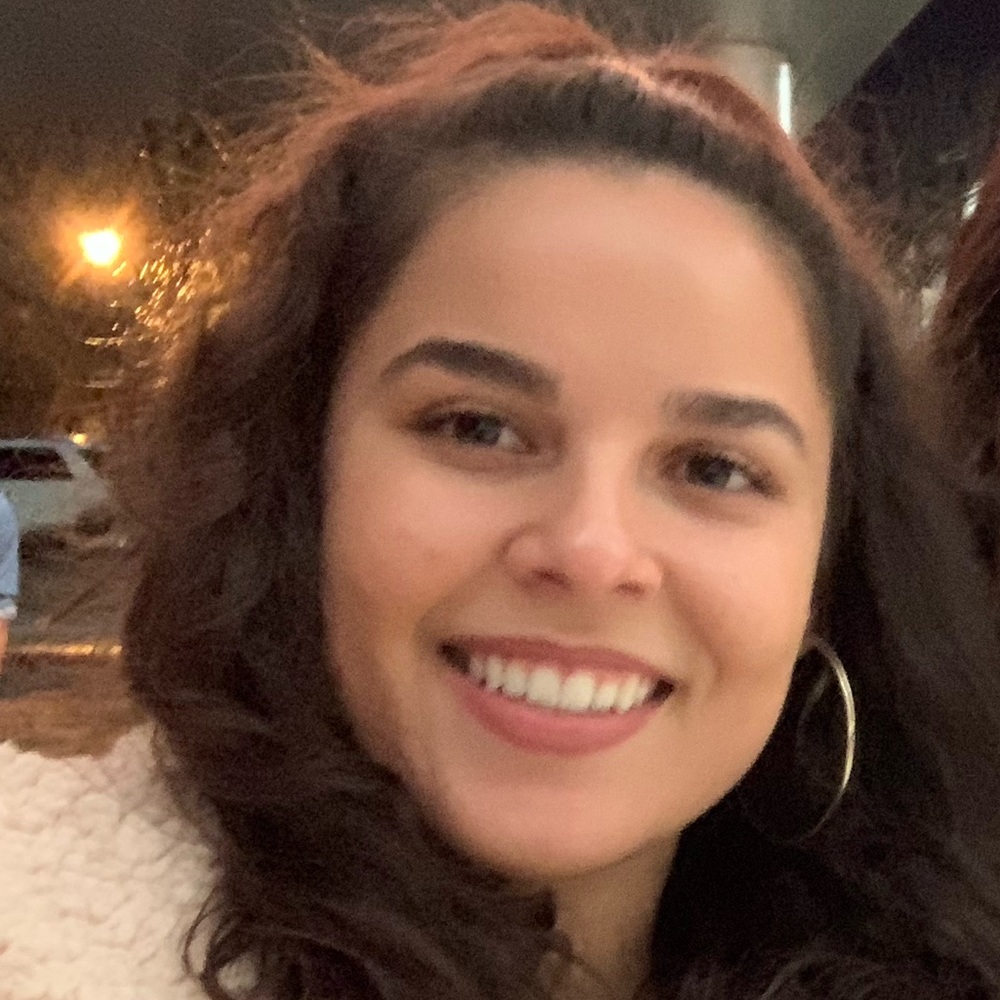 Meet your Posher, Valeria